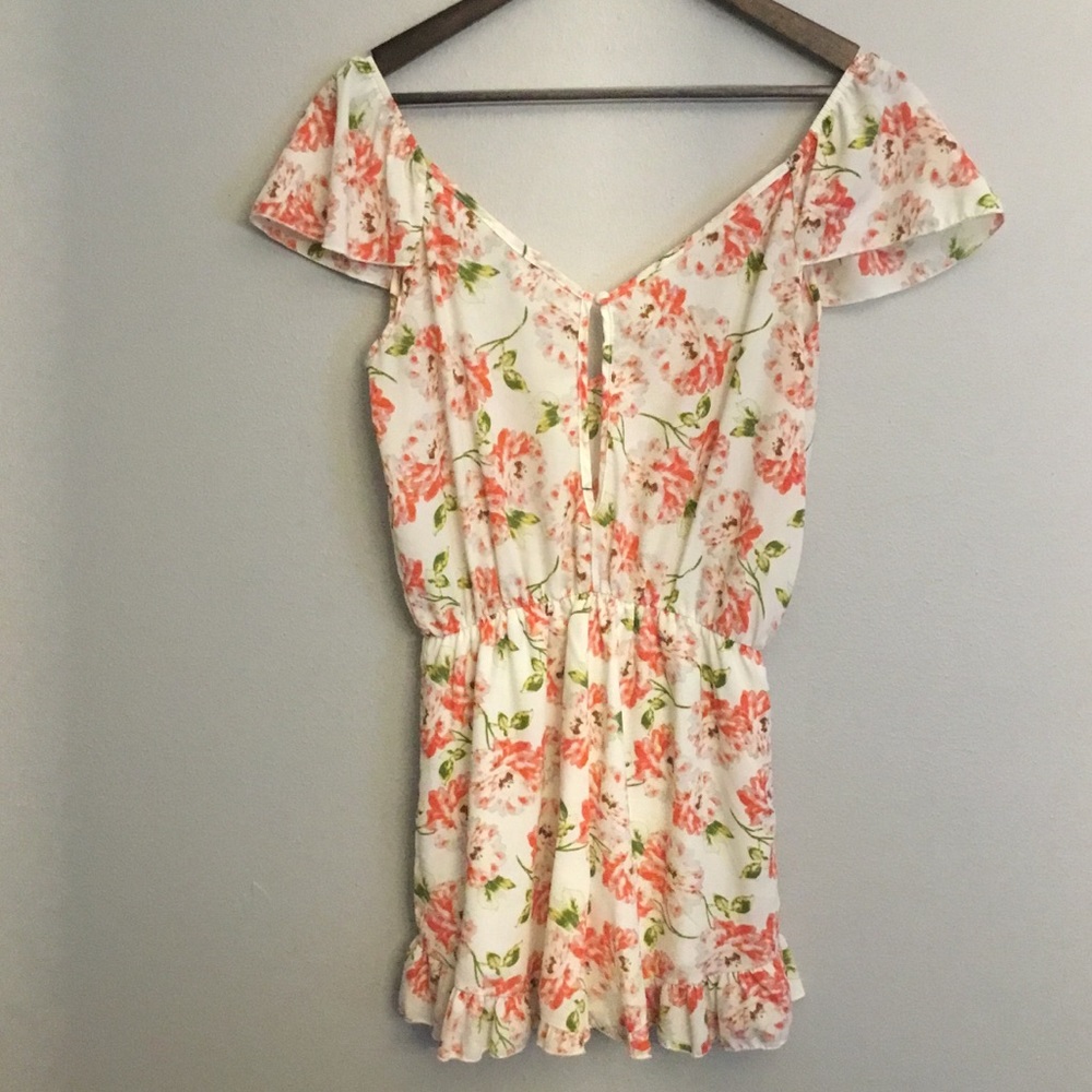UO Pins And Needles Floral Romper Size M NWOT - Picture 5 of 16